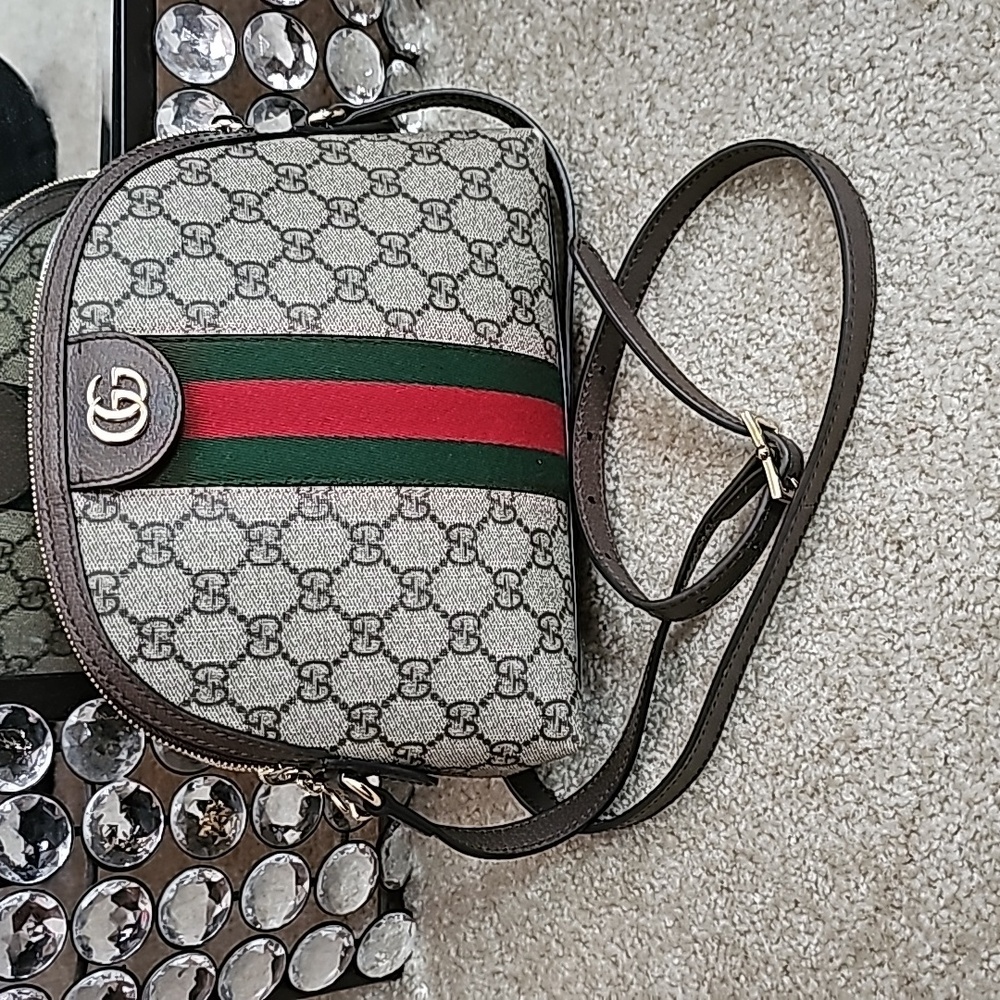 Gucci purse